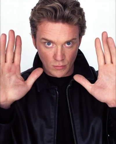 安东尼·迈克尔·豪尔的写真