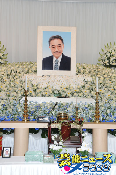 永井一郎的写真-葬礼