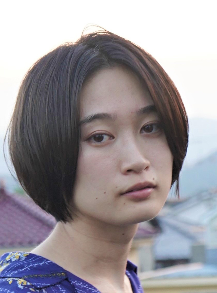 福永朱梨的写真