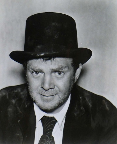 托马斯·米切尔的写真