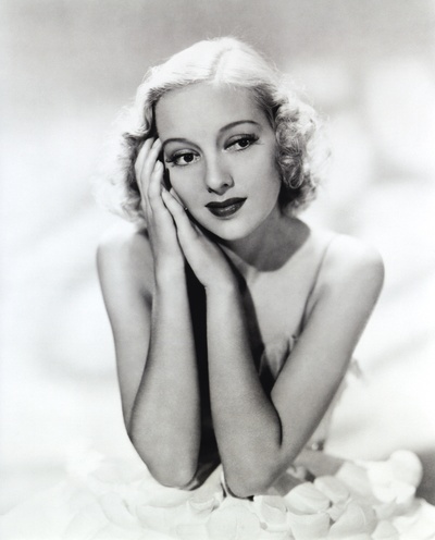 伊夫林·凯耶斯的写真