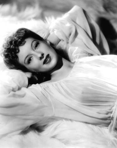 伊夫林·凯耶斯的写真