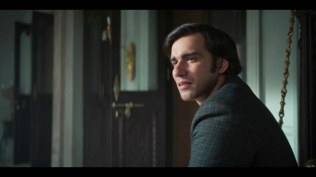 阿维纳什·提瓦里的写真-《童养媳之谜》中饰演...