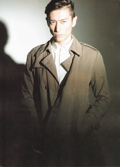 伊势谷友介的写真