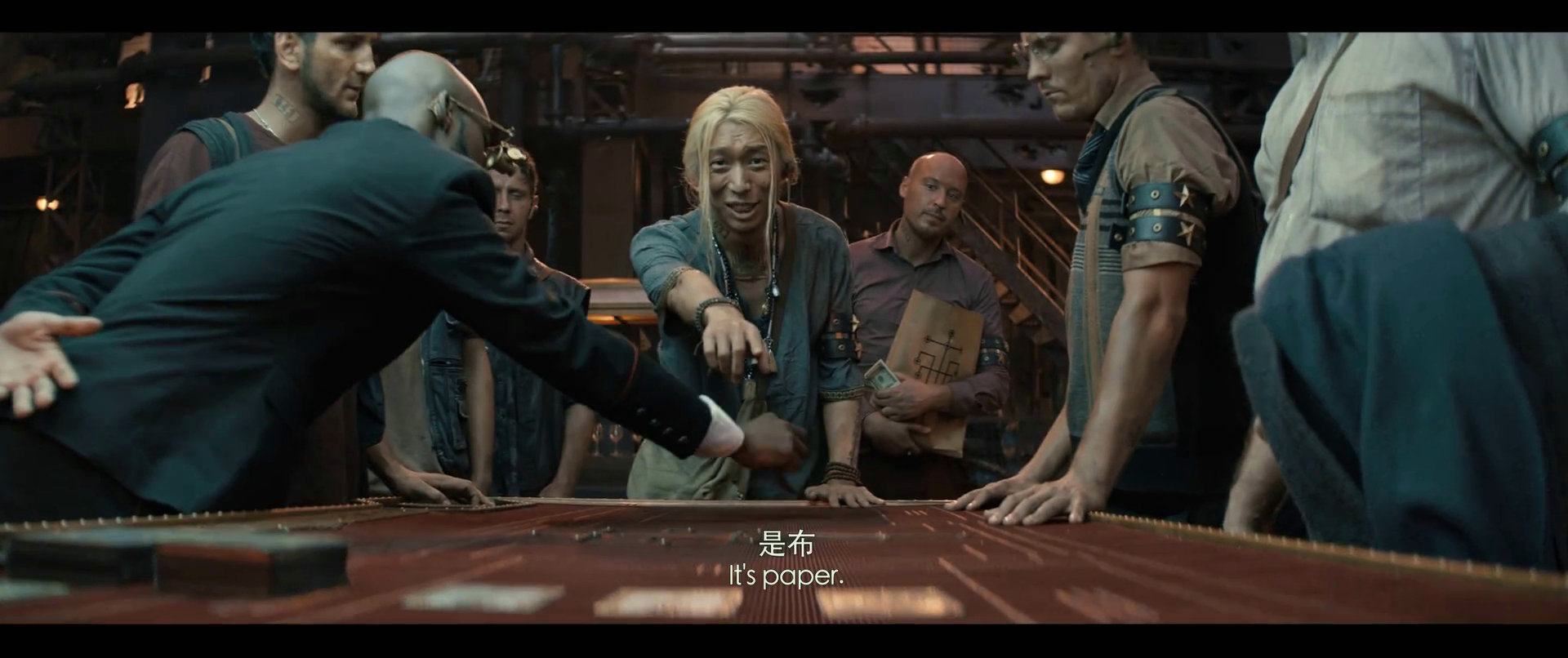 刘奔的写真-《动物世界》中饰演黄...