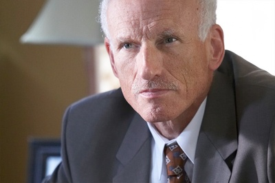 詹姆斯·瑞布霍恩的写真-James Rebhorn