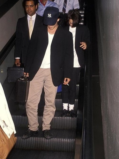 薇诺娜·瑞德的写真-外出