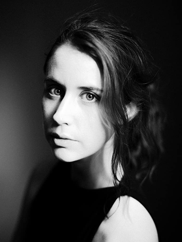 丽兹·金斯曼的写真