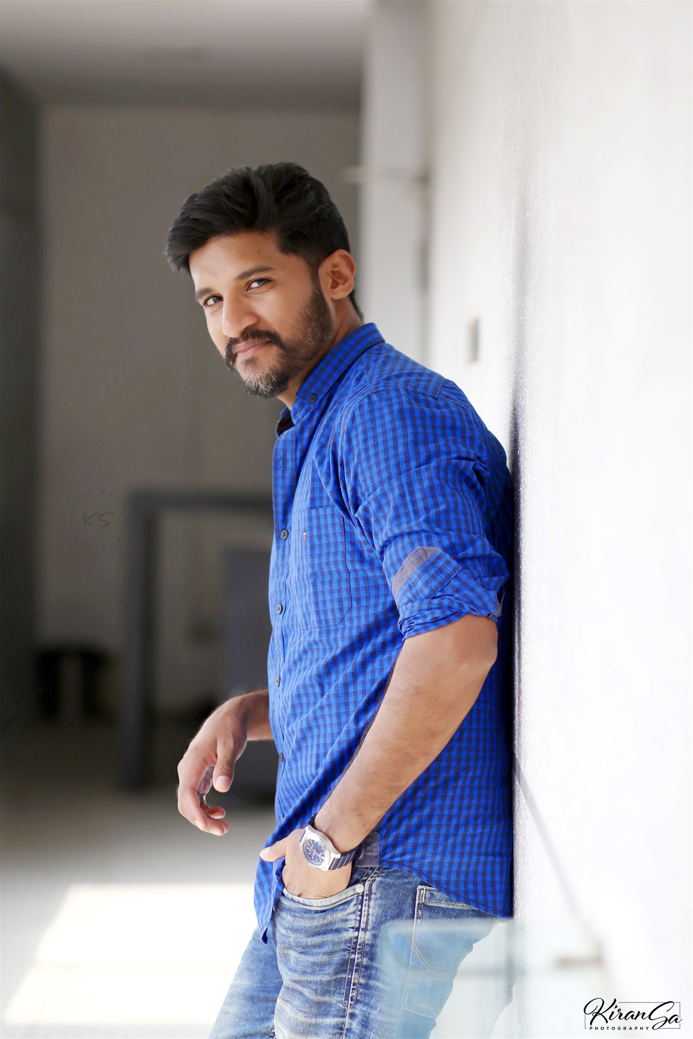 维杰·耶苏达斯的写真