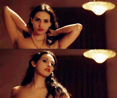 埃丽萨·莫鲁奇的写真-莫鲁奇