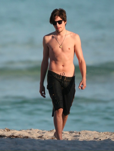 约翰·帕特里克·阿梅多利的写真