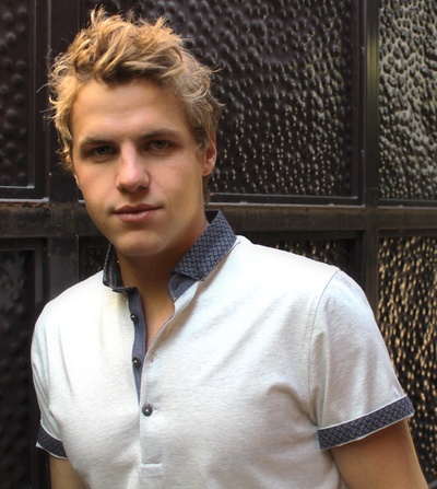 凯文·G·施密特的写真-头发太乱