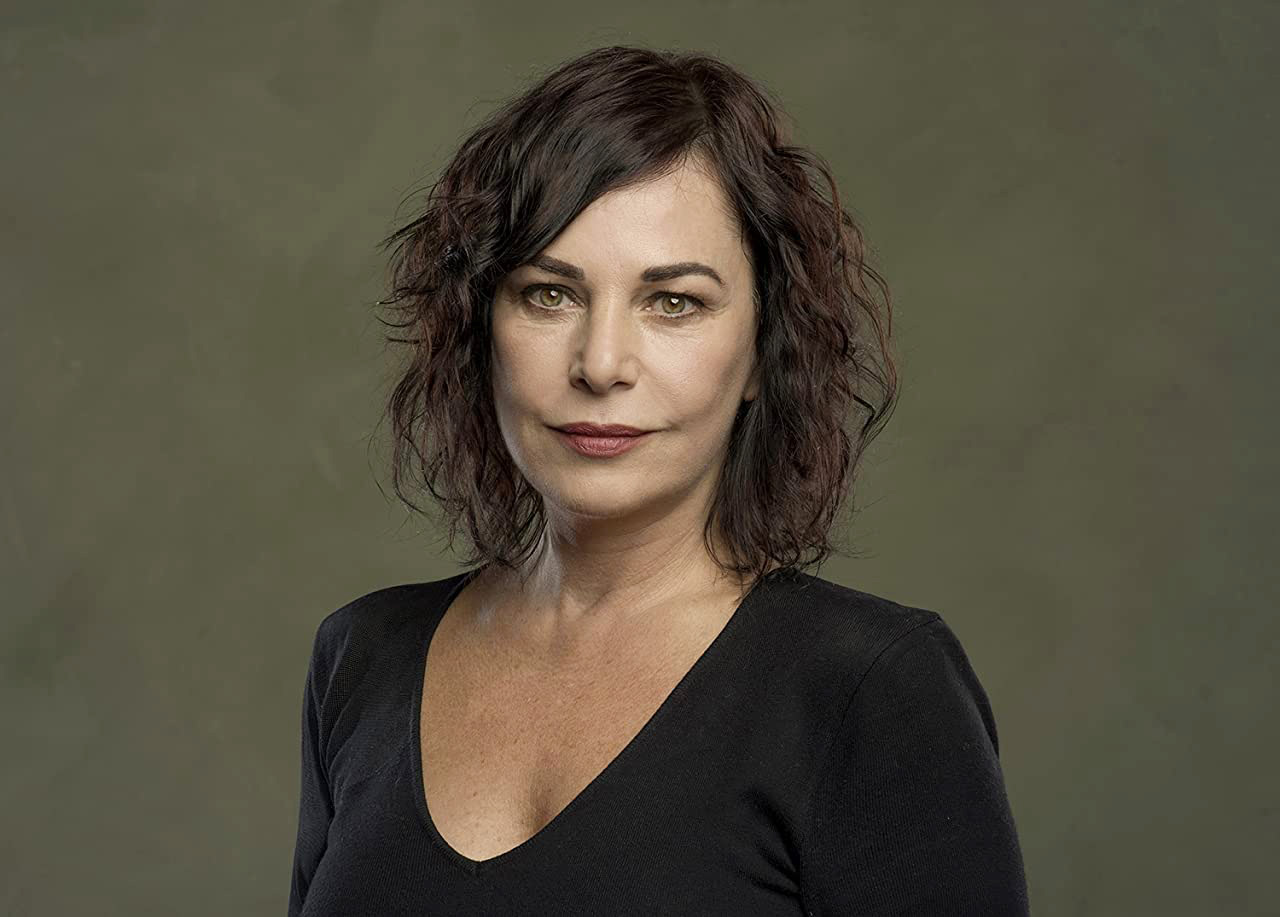 塞纳伊·古勒的写真