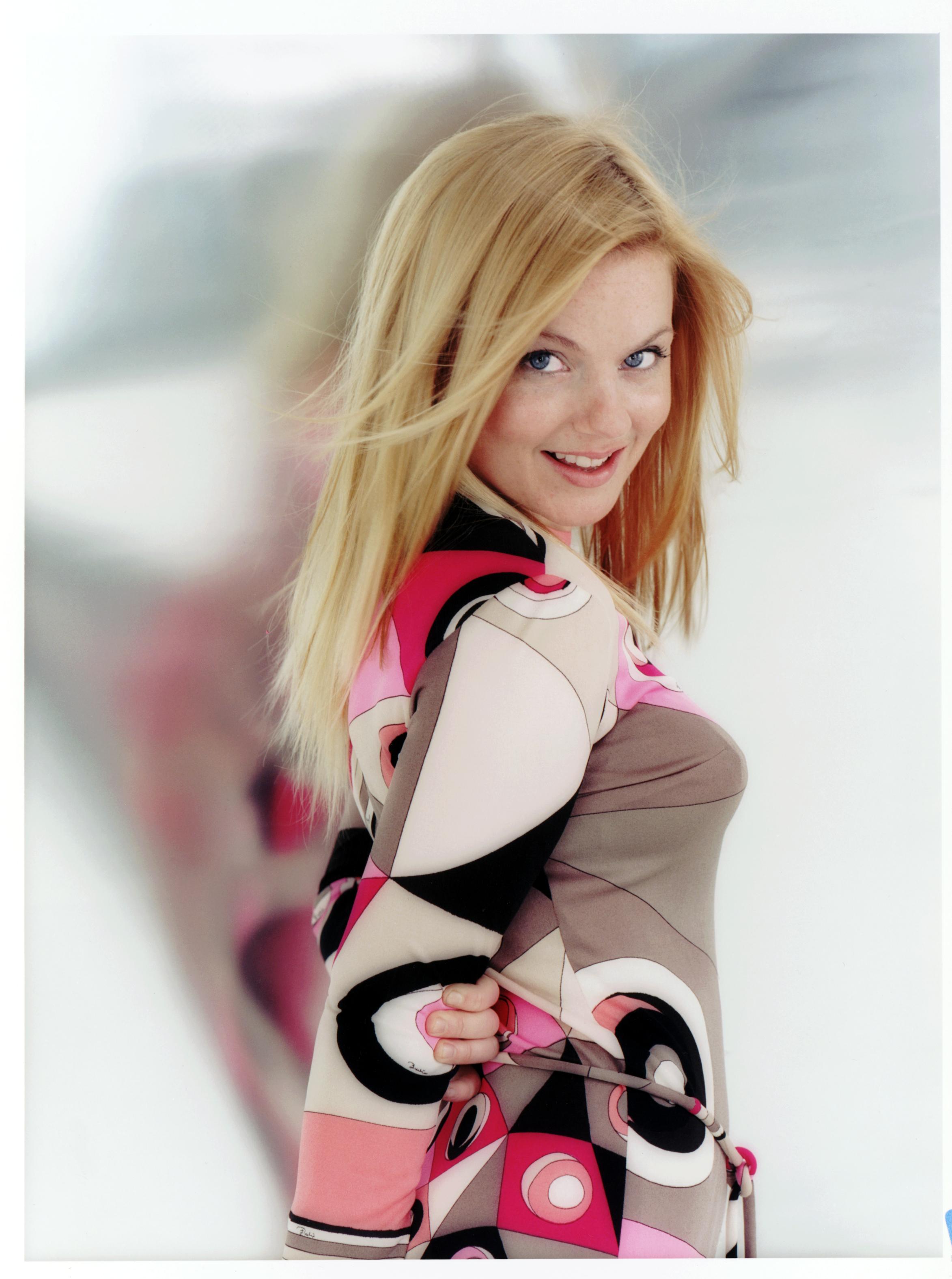 洁芮·哈利维尔的写真