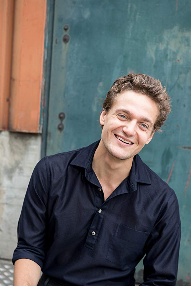 卢卡斯·英格兰德的写真