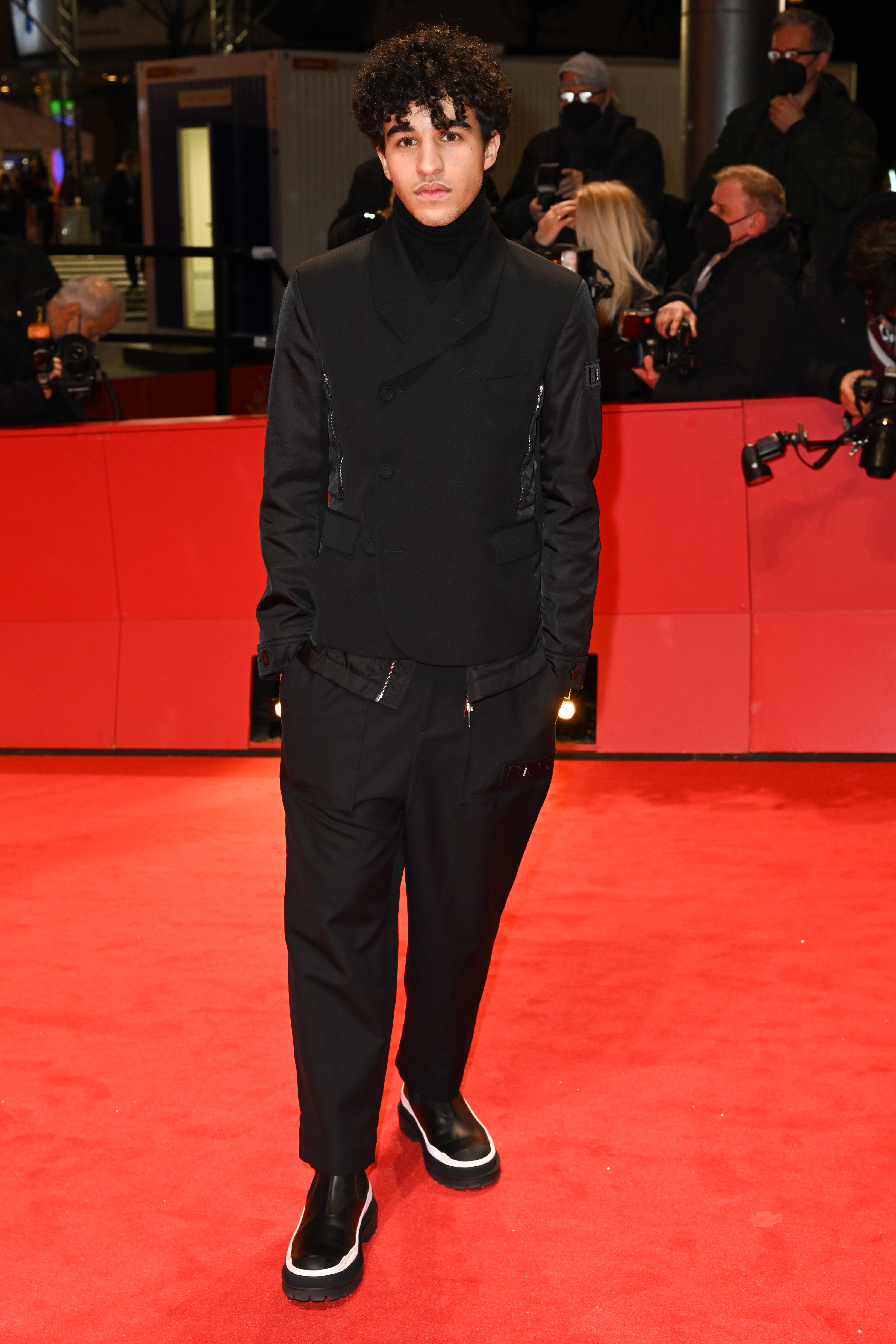 哈利勒·加尔比亚的写真