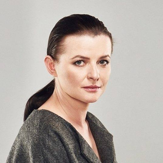 约维塔·布德尼克的写真