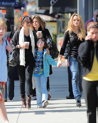 乔伊·金的写真-Joey goes shopping.