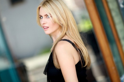 朱丽叶·里夫斯的写真