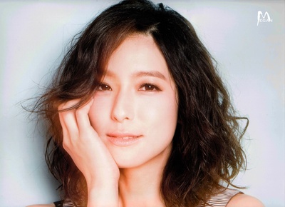 赖雅妍的写真-CR.M_Megan赖雅妍...