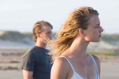 艾米丽·万凯普的写真