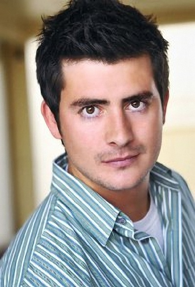 T·J·劳瑟的写真