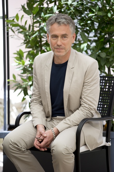 托尼·吉尔罗伊的写真