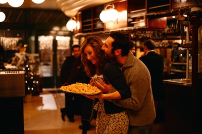 吉尔·勒卢什的写真-袭胸？！