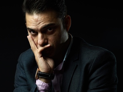 佩曼·莫阿迪的写真