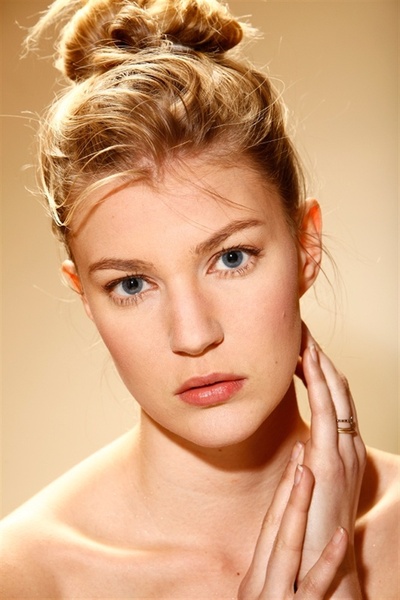 莫娜·瓦尔拉芬斯·的写真