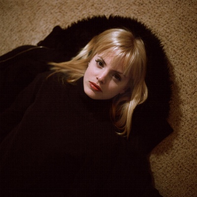 米娜·苏瓦丽的写真