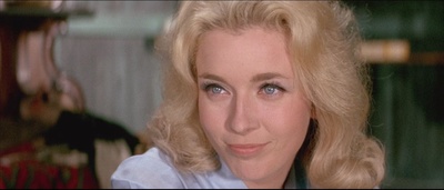 玛丽·杜布瓦的写真-无法拒绝的眼神！