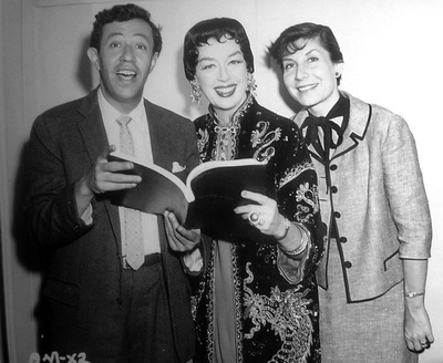 阿多夫·格林的写真-Screenwriters Adolph ...