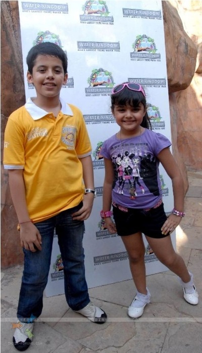 达席尔·萨法瑞的写真