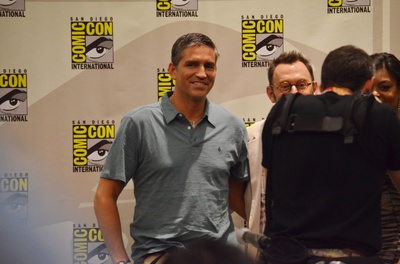 吉姆·卡维泽的写真