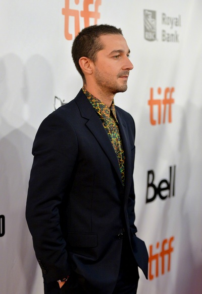 希亚·拉博夫的写真