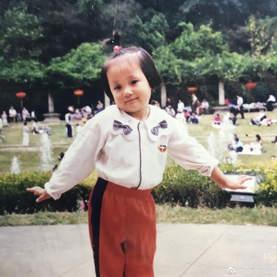 张歆怡的写真-https://weibo.com/252...