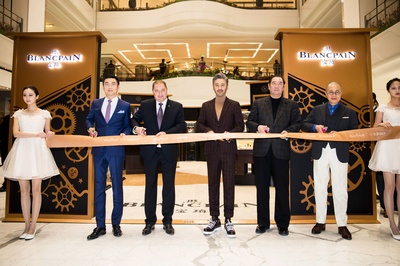 吴秀波的写真-出任宝珀品牌风格大使...