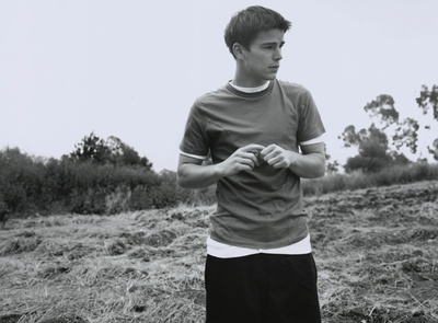 乔什·哈奈特的写真