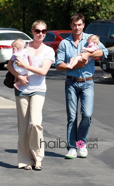 杰瑞·奥康奈尔的写真-Rebecca Romijn&Jer...