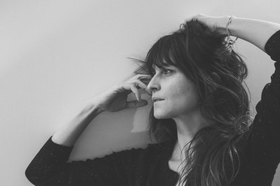 雅丽·乔维尔的写真