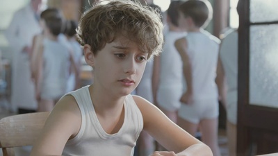 维克托·卡莱斯的写真-检查身体