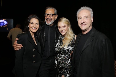 布伦特·斯皮内的写真