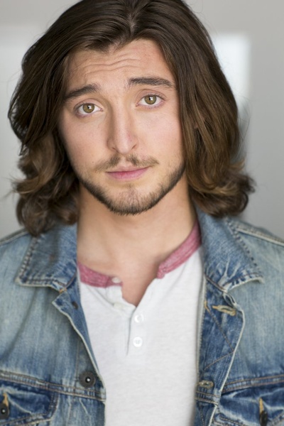 乔丹·弗雷的写真