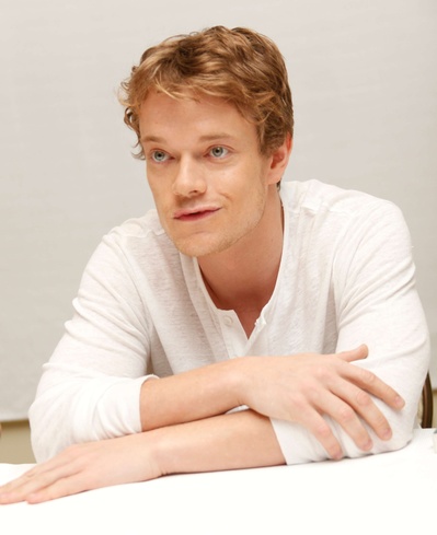 阿尔菲·艾伦的写真