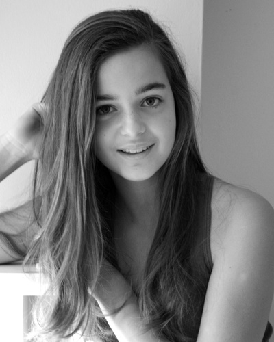 席琳·邦金斯的写真-这种萌妞没人爱吗？