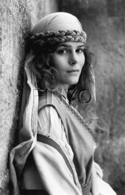 艾丽丝·克里奇的写真