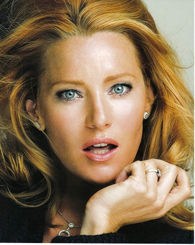 安吉拉·范泽斯通的写真