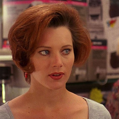 安吉拉·范泽斯通的写真-Army of Darkness (19...