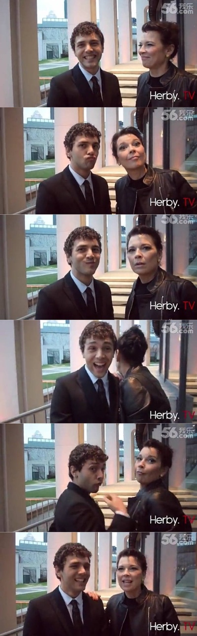 安娜·多尔瓦尔的写真